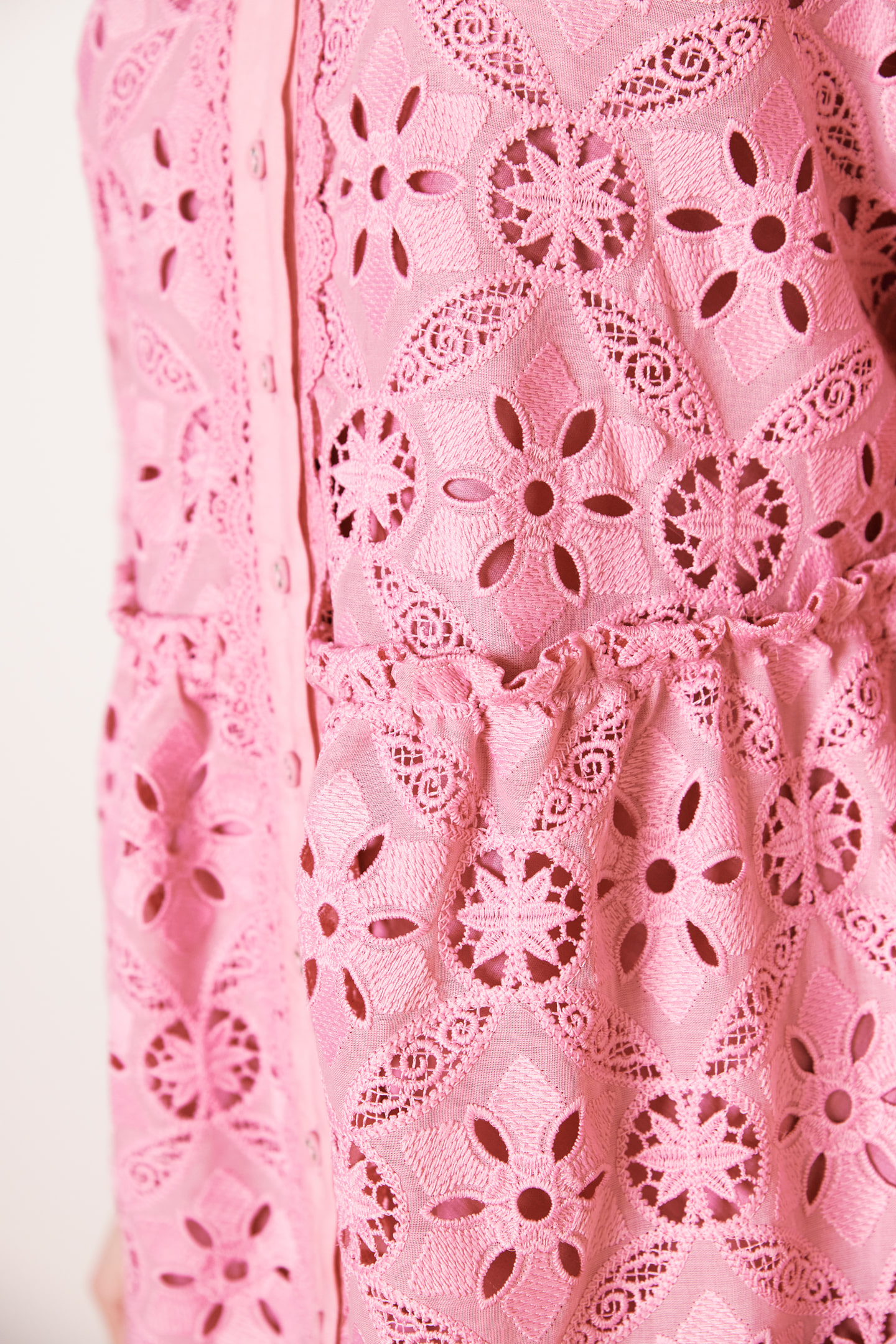 Flouncy dress button placket