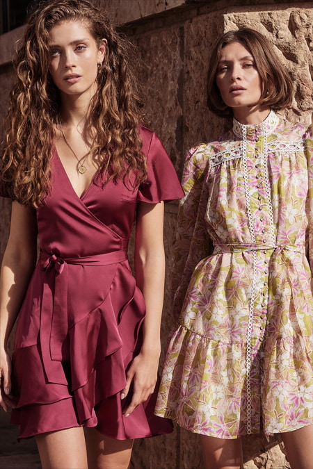 CLAIRE LUISE Wrap dress with short sleeves in purple