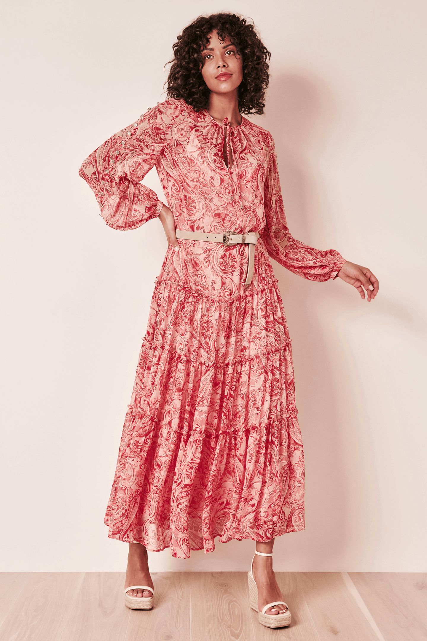 Fließendes Paisleymuster Kleid