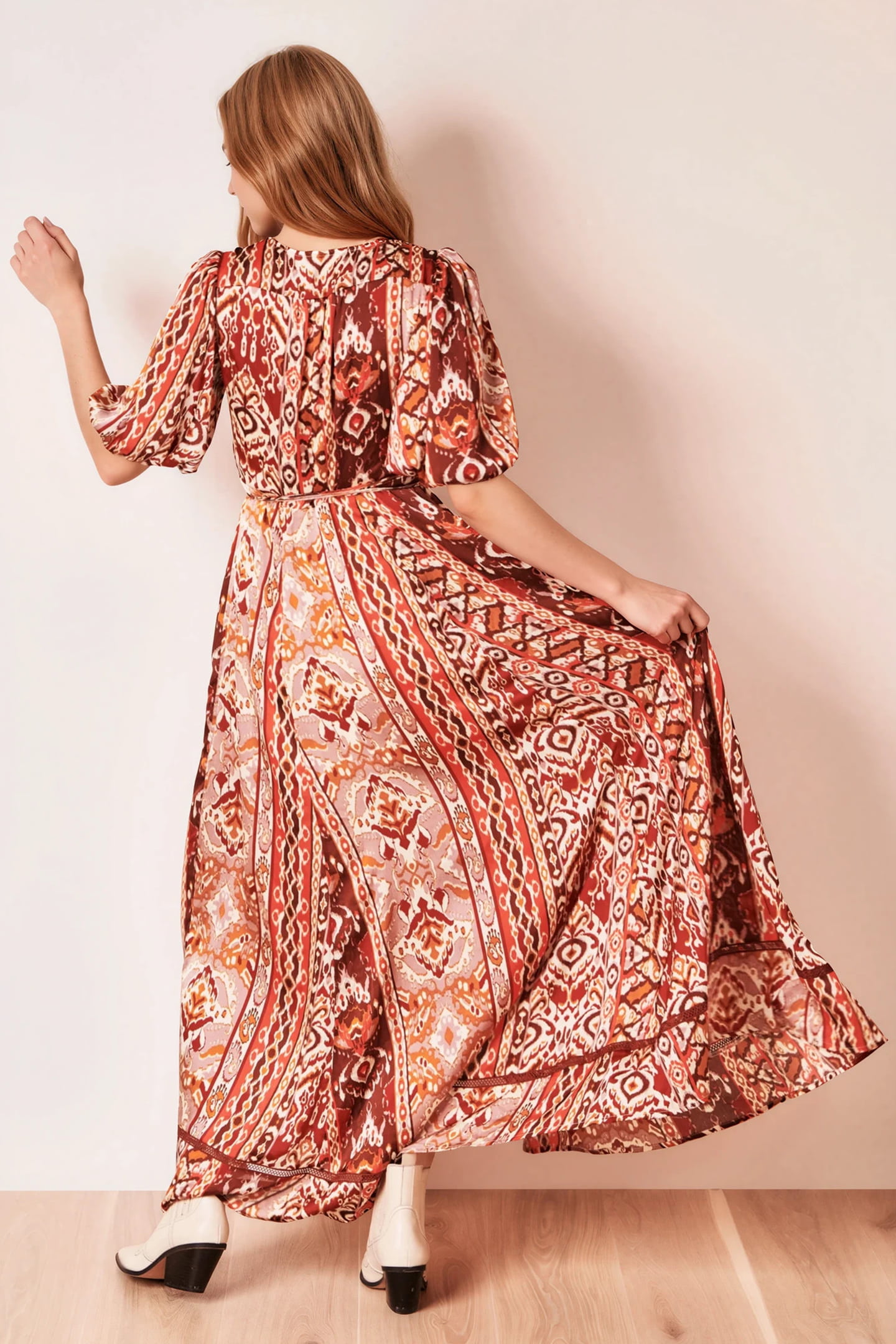 Airy dress with cap sleeve