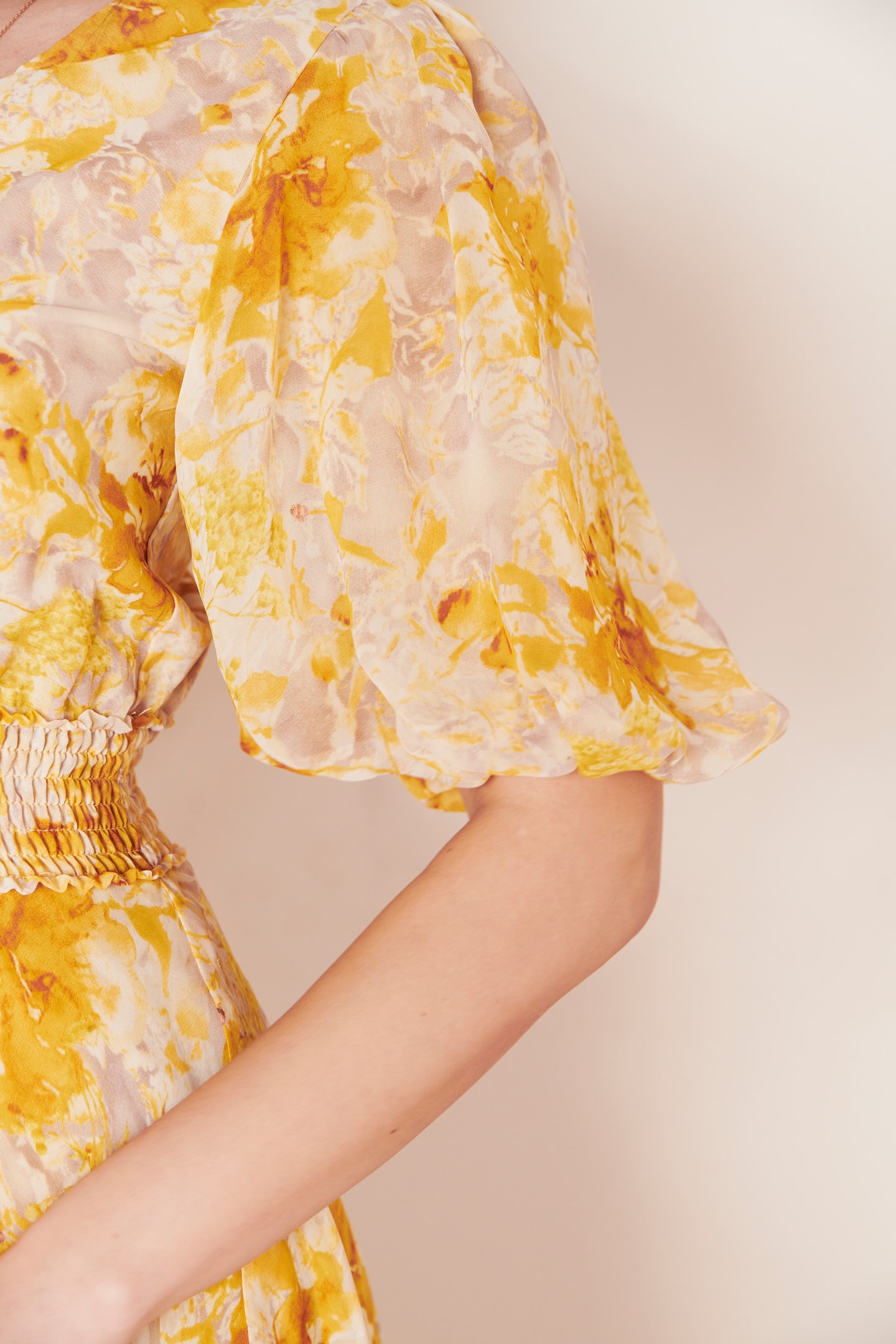 Maxikleid mit Volant