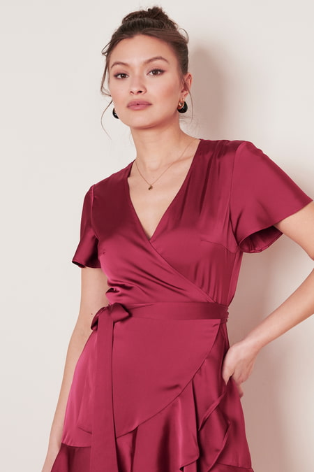 CLAIRE LUISE Wrap dress with short sleeves in purple