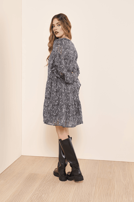 Weites Volantkleid