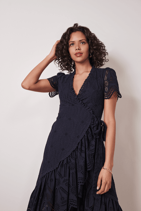 Wrap dress with hole lace