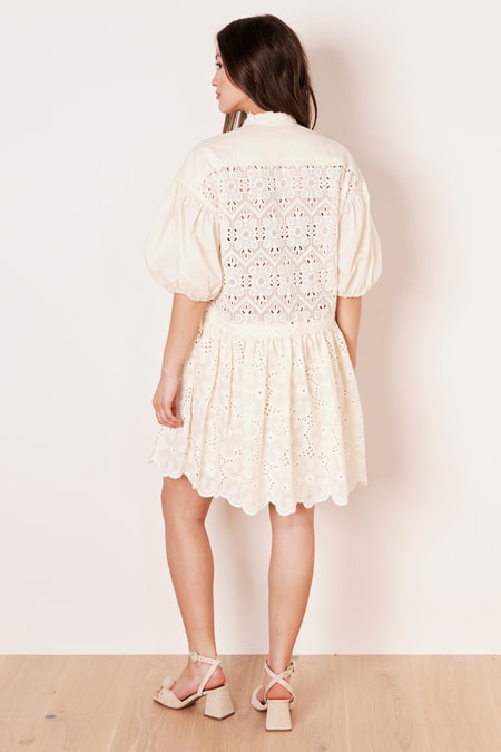 Loose lace dress