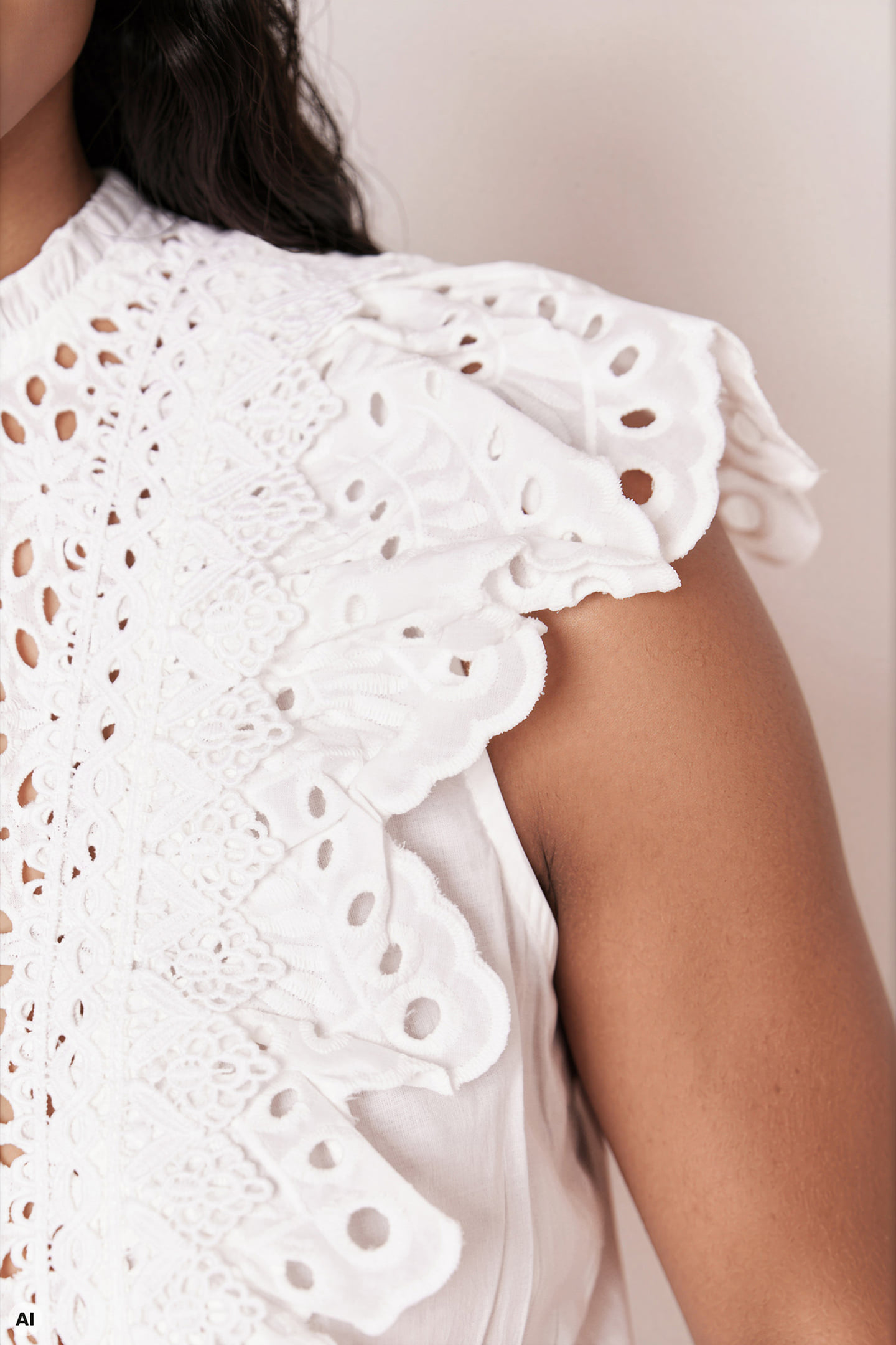 Bluse mit Lochspitze