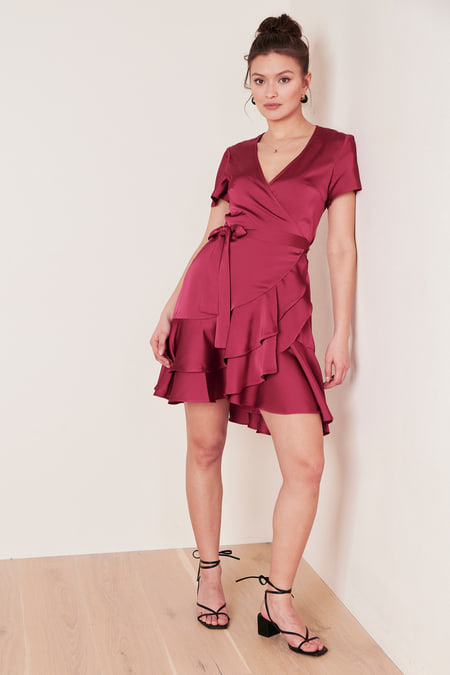 Wrap dress with short sleeves