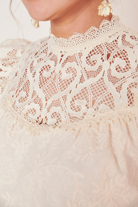 Mini dress lace embroidery