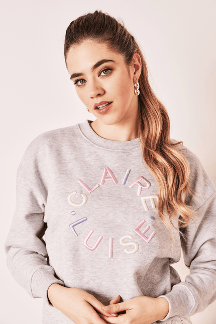 Sweatshirt with embroidery