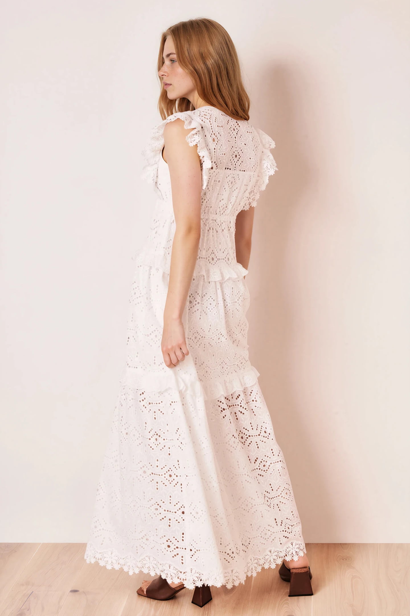 Rüschenkleid mit Lochspitze