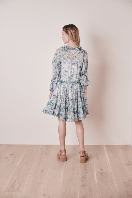 Luftiges florales Kleid