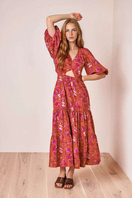 Blumiges Cut-out Kleid