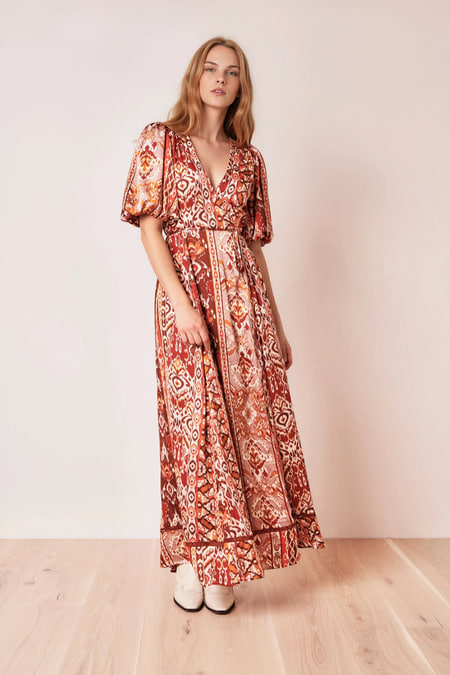 Airy dress with cap sleeve