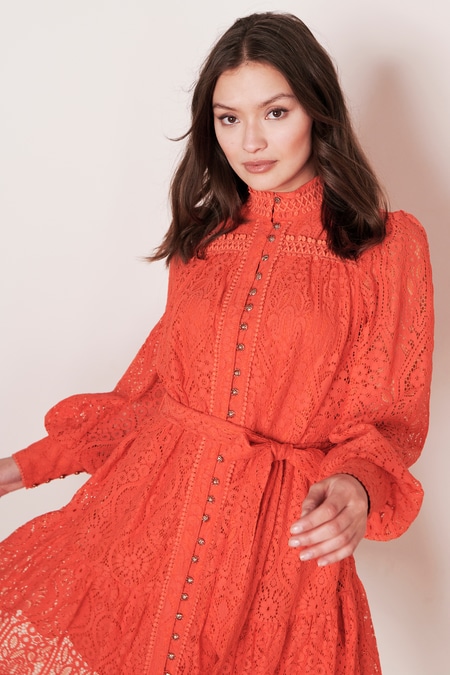 Kleid aus floraler Spitze