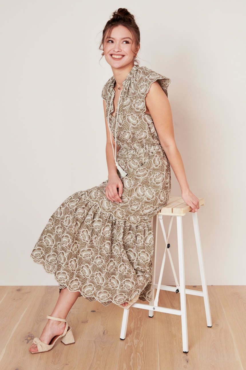 Midi dress with lacing