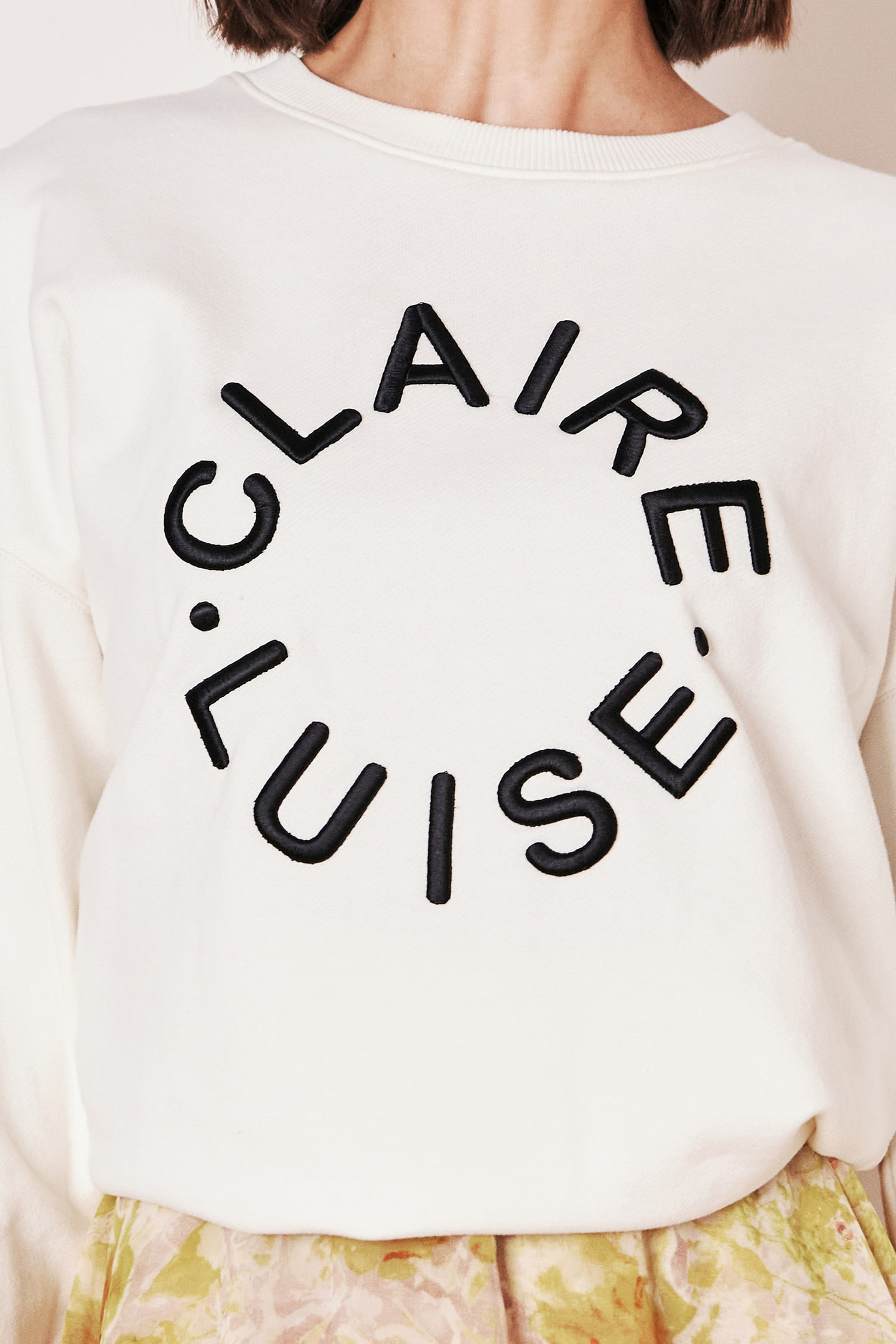 Sweatshirt mit Stickerei
