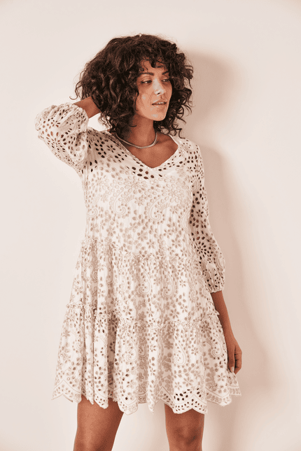 Volant dress with lace holes