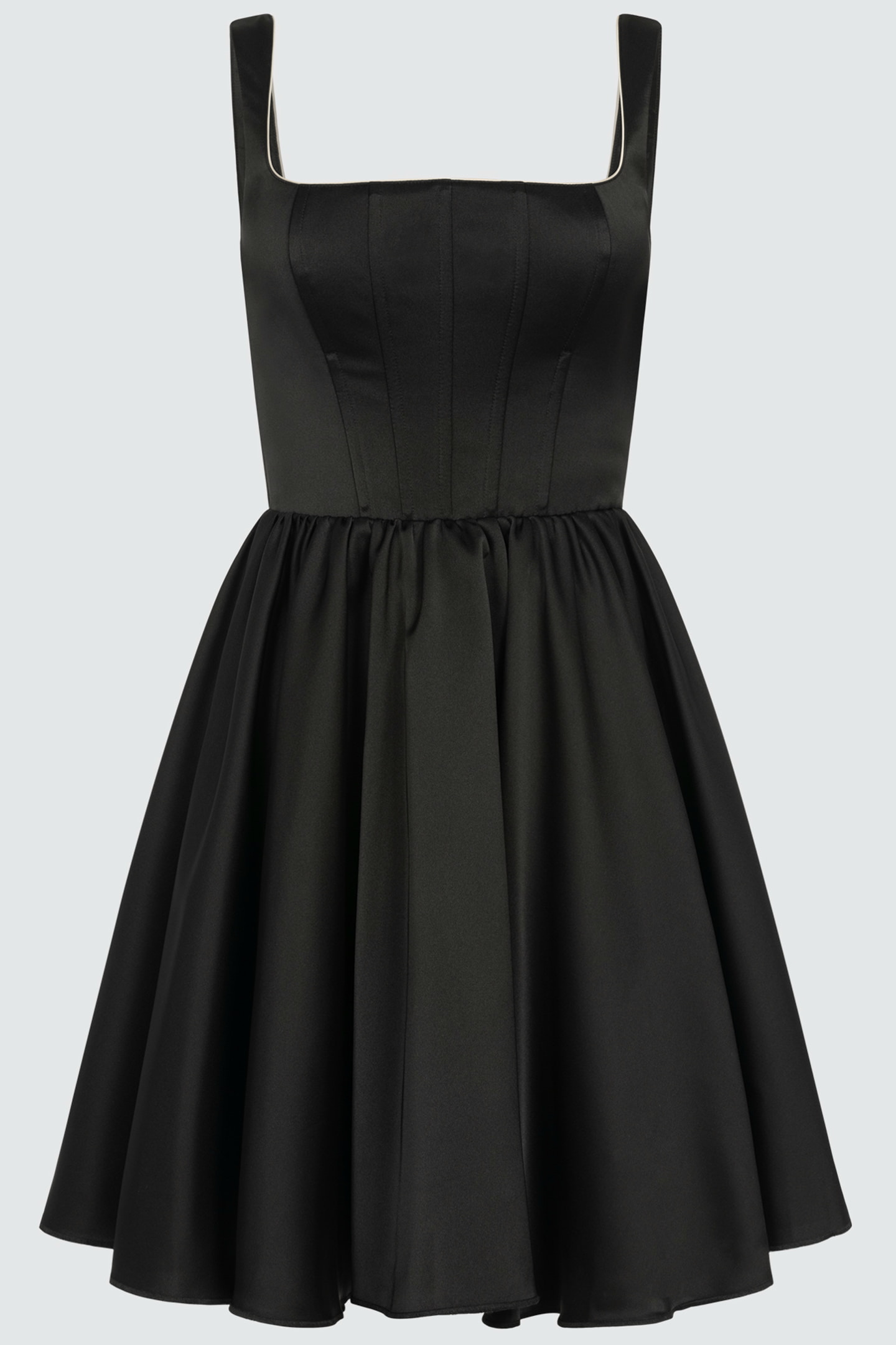 Ausgestelltes Minikleid