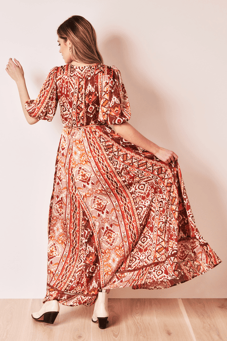 CLAIRE LUISE Airy dress with cap sleeve in orange