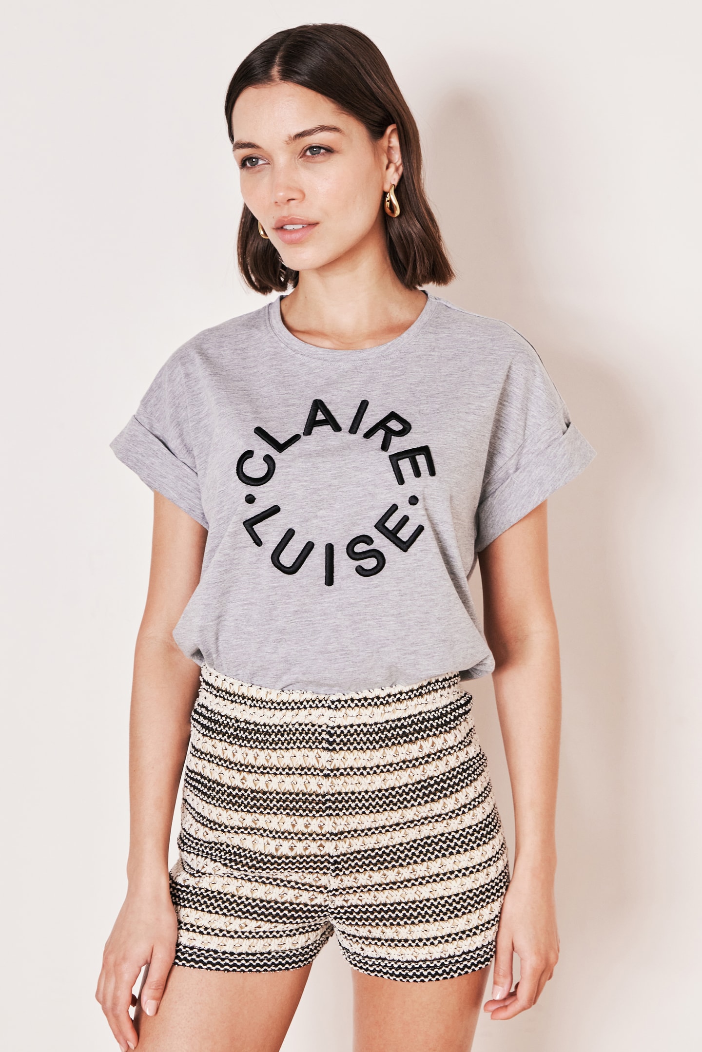Besticktes T-Shirt