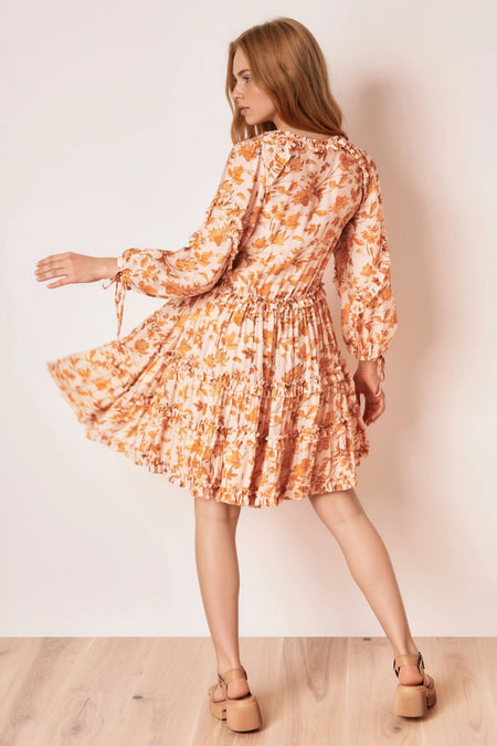 Blumiges Rüschenkleid