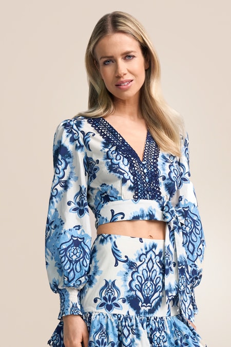 Bluse mit Borte