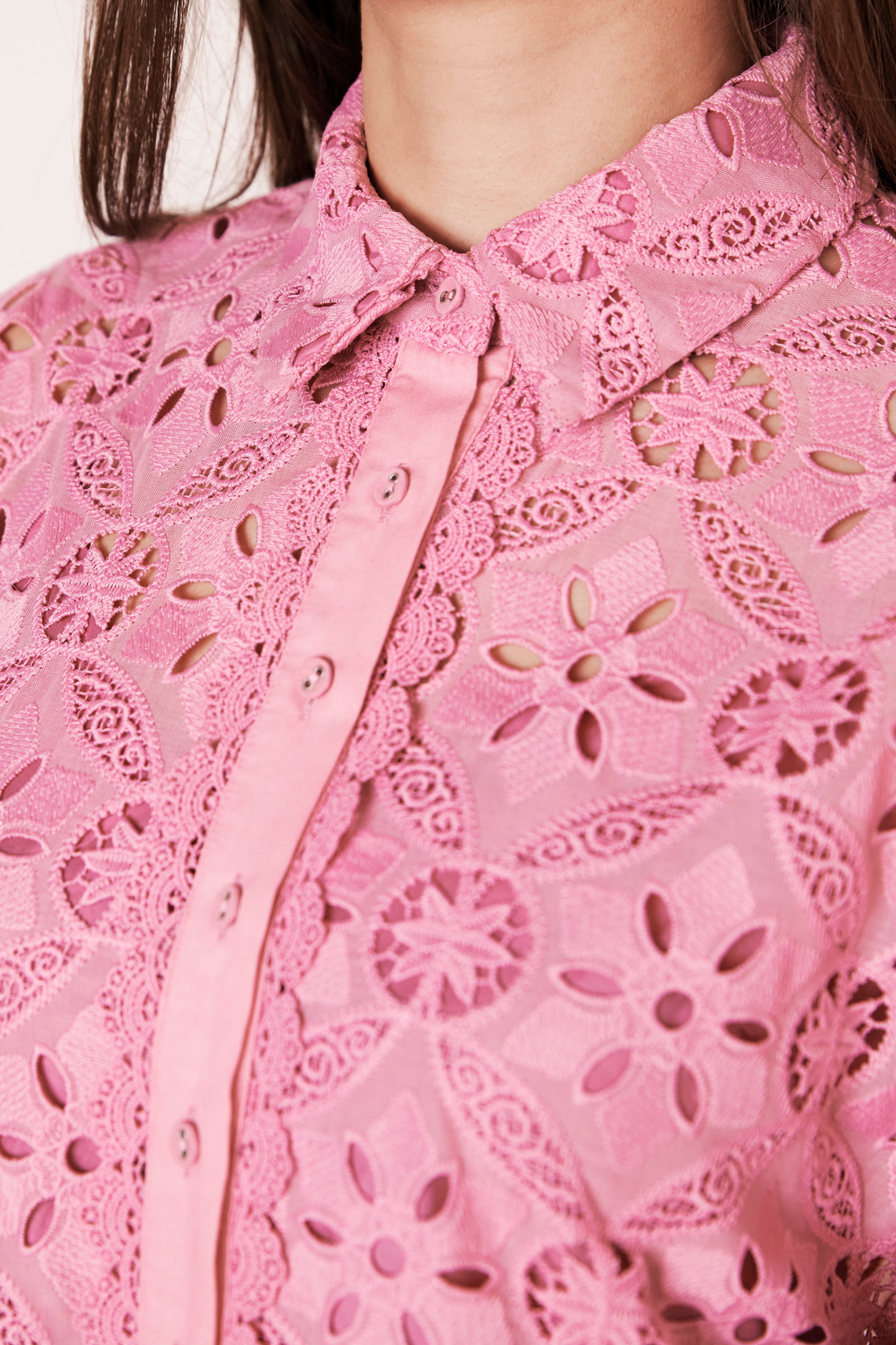 Flouncy dress button placket