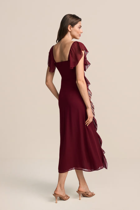 Tailliertes Chiffonkleid